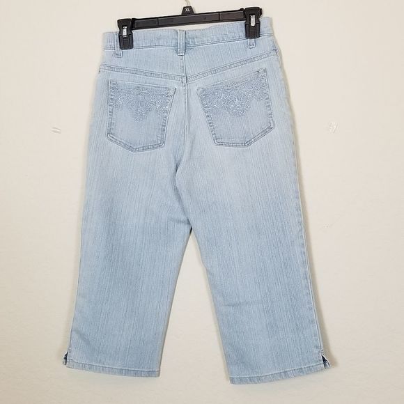 Gloria Vanderbilt Amanda Capri Skimmer light wash - Picture 2 of 9